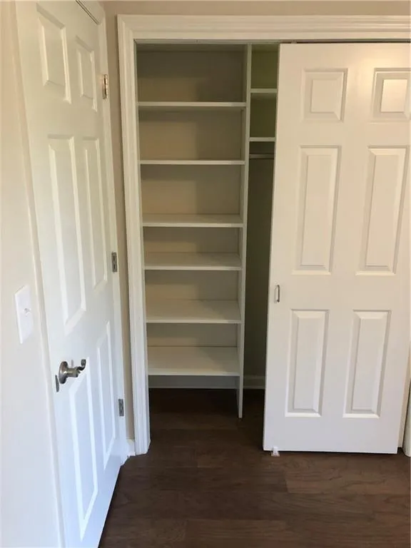 300 Johnson Ferry Road Unit B201, Sandy Springs, Georgia 30328, 1 Bedroom Bedrooms, ,1 BathroomBathrooms,Residential,Sold,300 Johnson Ferry Road Unit B201,6059811