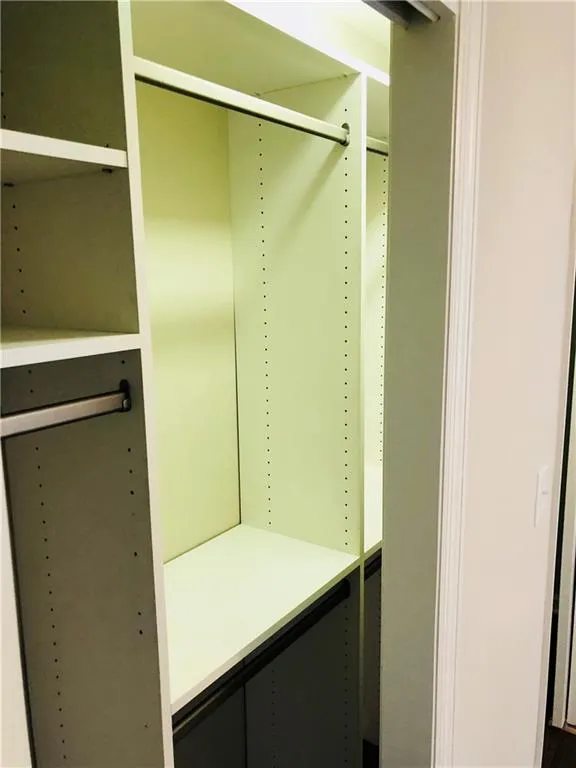 300 Johnson Ferry Road Unit B201, Sandy Springs, Georgia 30328, 1 Bedroom Bedrooms, ,1 BathroomBathrooms,Residential,Sold,300 Johnson Ferry Road Unit B201,6059811