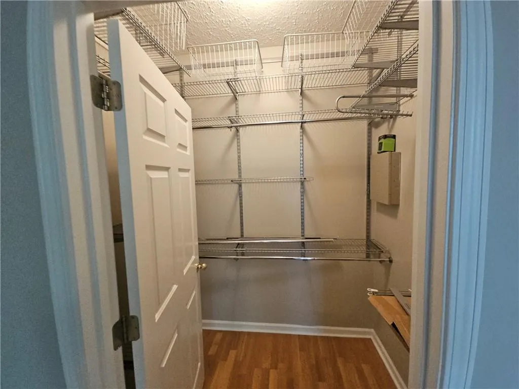 5559 Glenridge Drive Unit 2402, Atlanta, Georgia 30342, 2 Bedrooms Bedrooms, ,1 BathroomBathrooms,Residential,For Sale,5559 Glenridge Drive Unit 2402,7672877 5559 Glenridge Drive Unit 2402, Atlanta, Georgia 30342, 2 Bedrooms Bedrooms, ,1 BathroomBathrooms,Residential,For Sale,5559 Glenridge Drive Unit 2402,7672877