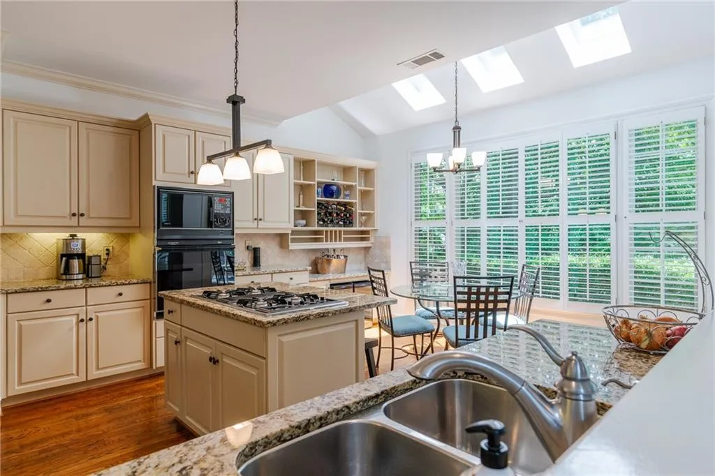 310 Spalding Gates Court, Atlanta, Georgia 30328, 4 Bedrooms Bedrooms, ,2 BathroomsBathrooms,Residential,Sold,310 Spalding Gates Court,6909302