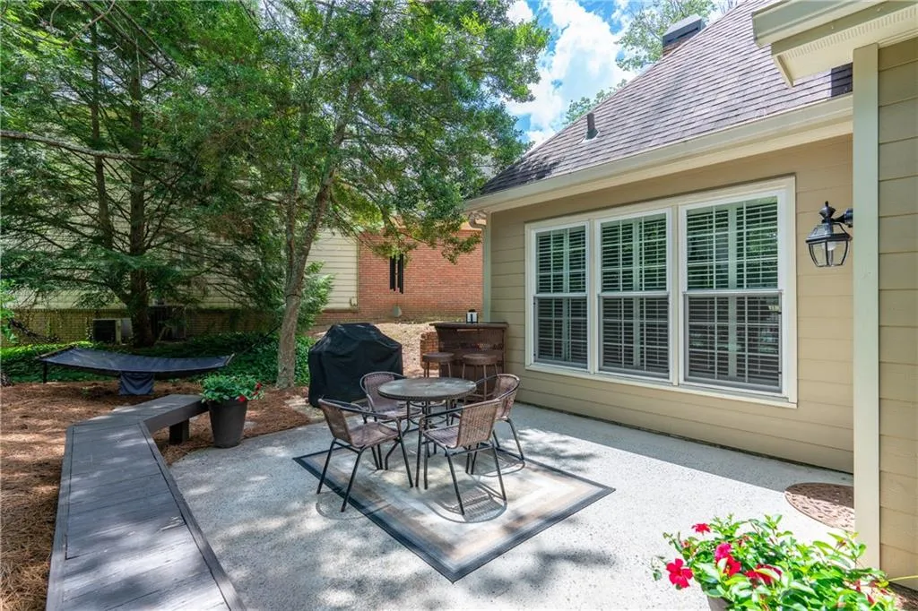 310 Spalding Gates Court, Atlanta, Georgia 30328, 4 Bedrooms Bedrooms, ,2 BathroomsBathrooms,Residential,Sold,310 Spalding Gates Court,6909302