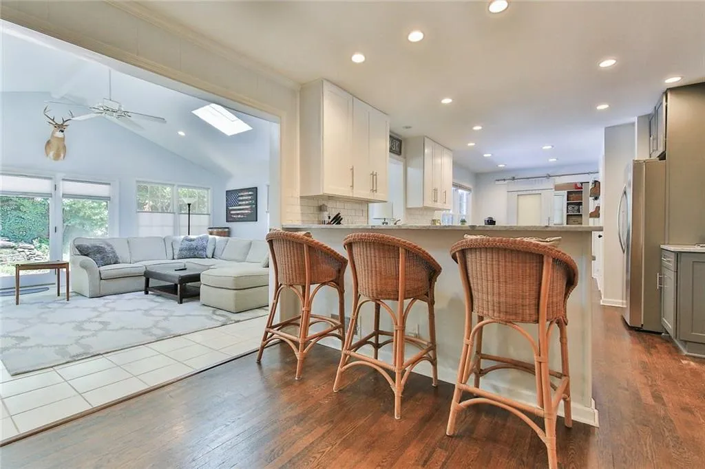 430 Grenock Circle, Atlanta, Georgia 30328, 3 Bedrooms Bedrooms, ,2 BathroomsBathrooms,Residential,Sold,430 Grenock Circle,6645284