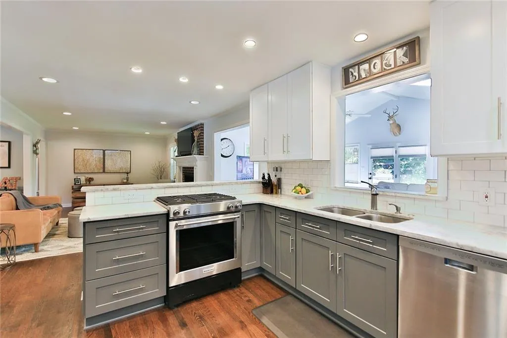 430 Grenock Circle, Atlanta, Georgia 30328, 3 Bedrooms Bedrooms, ,2 BathroomsBathrooms,Residential,Sold,430 Grenock Circle,6645284