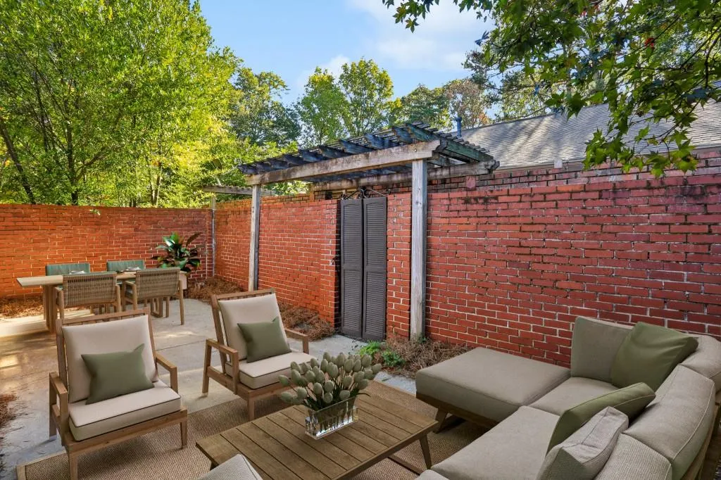 Private Patio - The Perfect Outdoor Entertaining Space!
