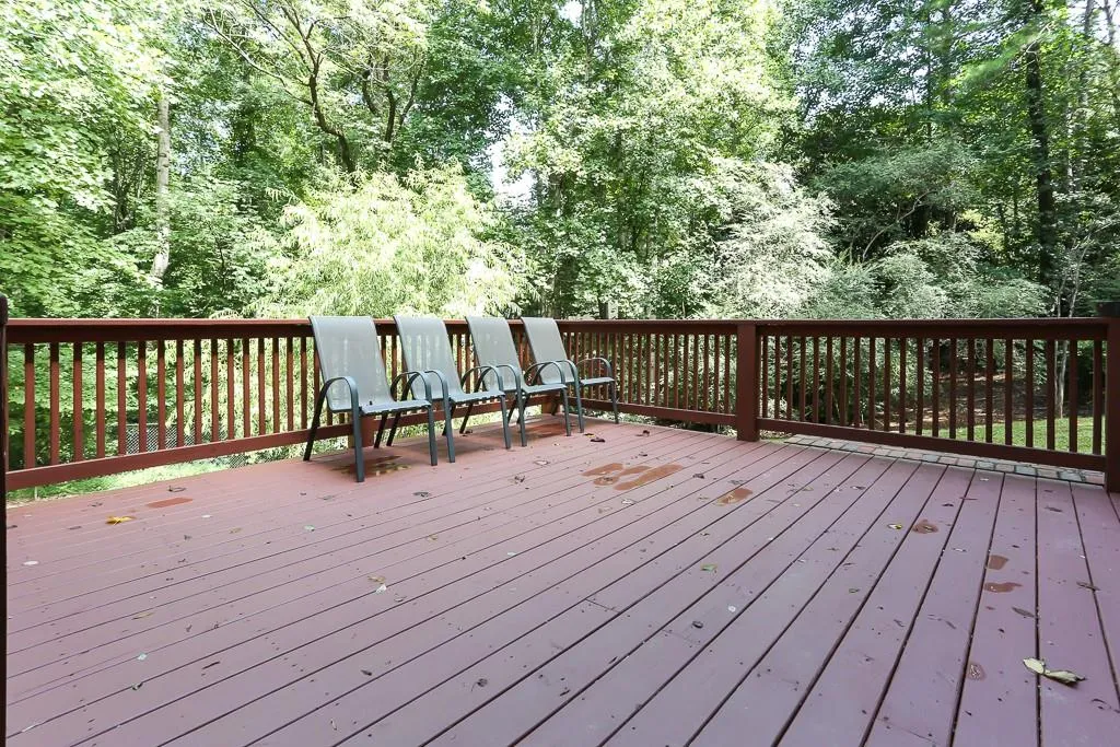 650 Bittersweet Trail, Sandy Springs, Georgia 30350, 5 Bedrooms Bedrooms, ,4 BathroomsBathrooms,Residential,Sold,650 Bittersweet Trail,6598383