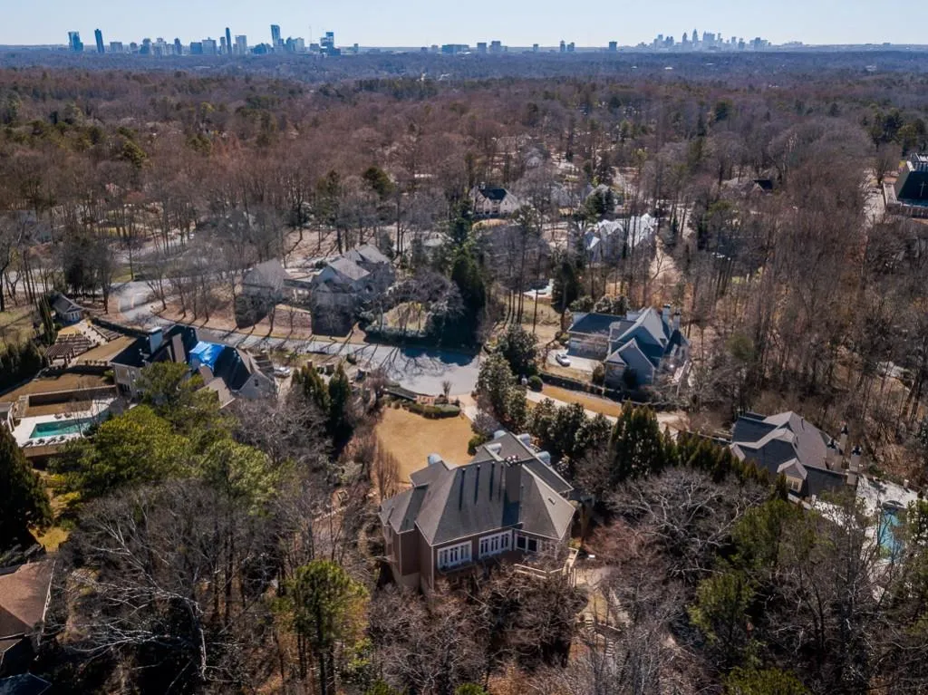 465 Montwicke Chase, Atlanta, Georgia 30327, 5 Bedrooms Bedrooms, ,5 BathroomsBathrooms,Residential,Sold,465 Montwicke Chase,6846131