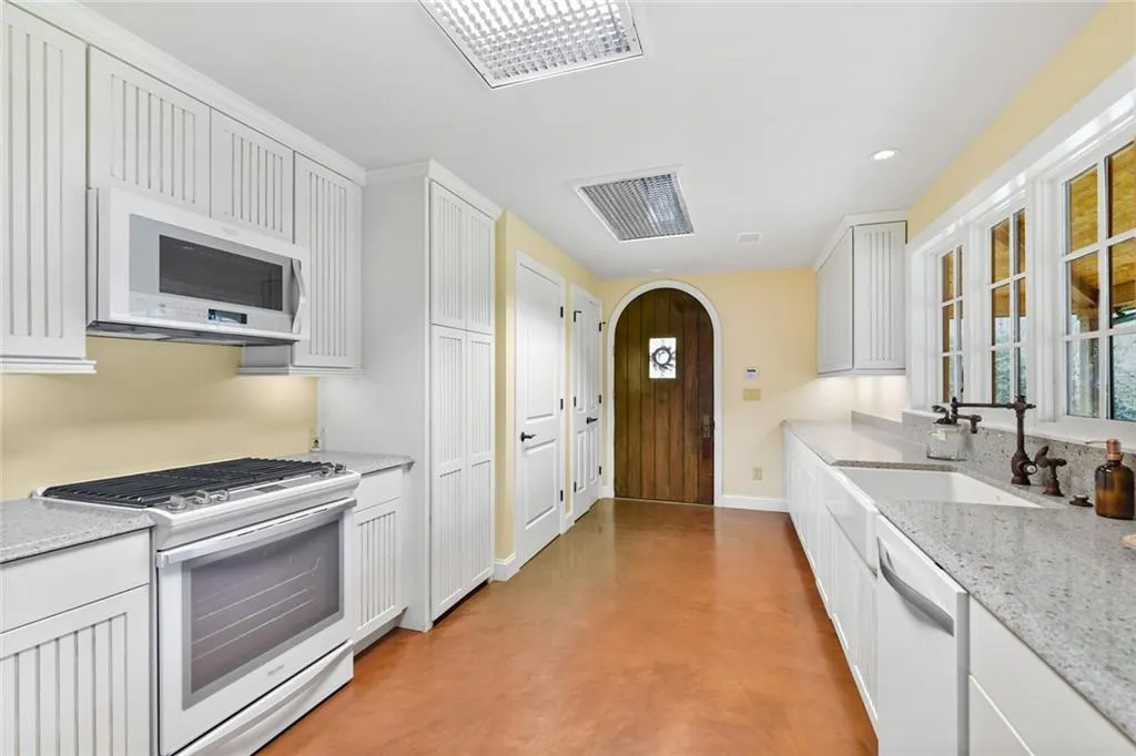 4824 Northside Drive, Atlanta, Georgia 30327, 1 Bedroom Bedrooms, ,1 BathroomBathrooms,Land,For Sale,4824 Northside Drive,7526402