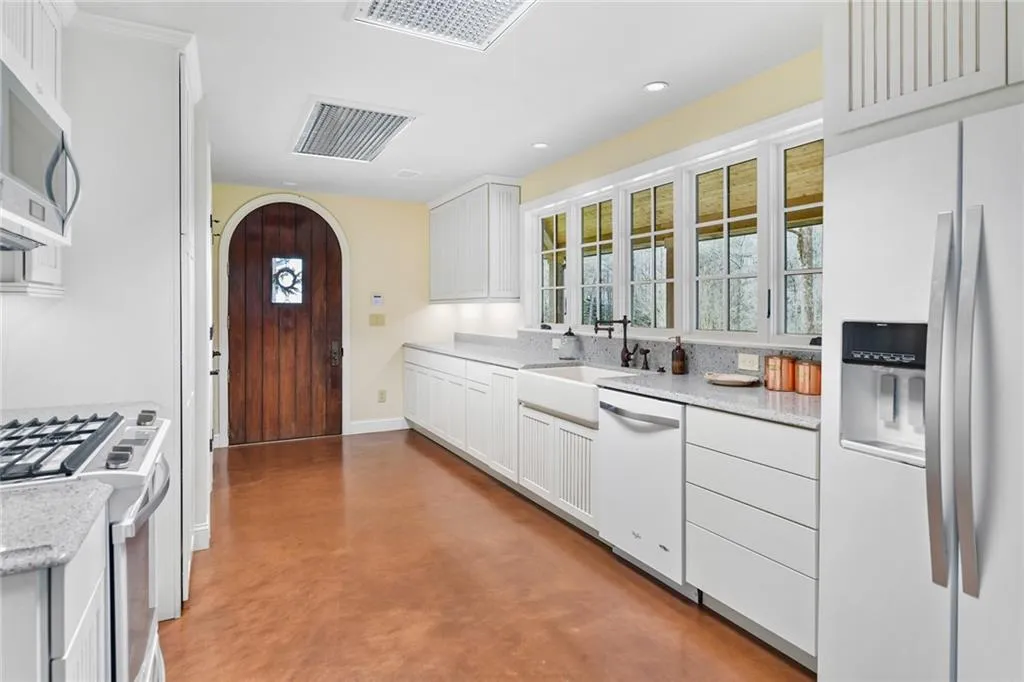 4824 Northside Drive, Atlanta, Georgia 30327, 1 Bedroom Bedrooms, ,1 BathroomBathrooms,Land,For Sale,4824 Northside Drive,7526402