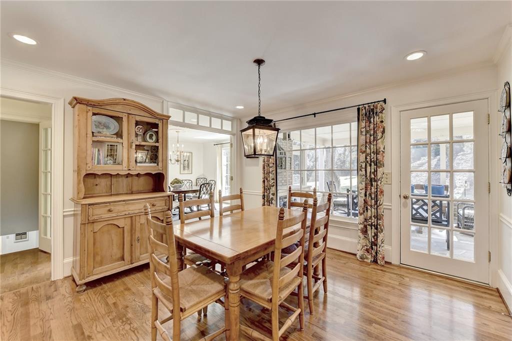 235 Skyridge Drive, Sandy Springs, Georgia 30350, 5 Bedrooms Bedrooms, ,4 BathroomsBathrooms,Residential,Sold,235 Skyridge Drive,7341008