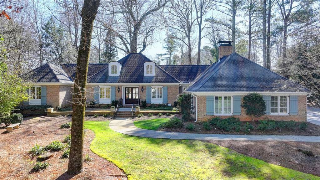 235 Skyridge Drive, Sandy Springs, Georgia 30350, 5 Bedrooms Bedrooms, ,4 BathroomsBathrooms,Residential,Sold,235 Skyridge Drive,7341008