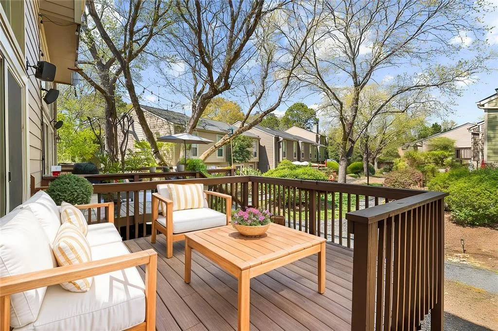 1127 Riverbend Club Drive Se, Atlanta, Georgia 30339, 3 Bedrooms Bedrooms, ,2 BathroomsBathrooms,Residential,For Sale,1127 Riverbend Club Drive Se,7637147