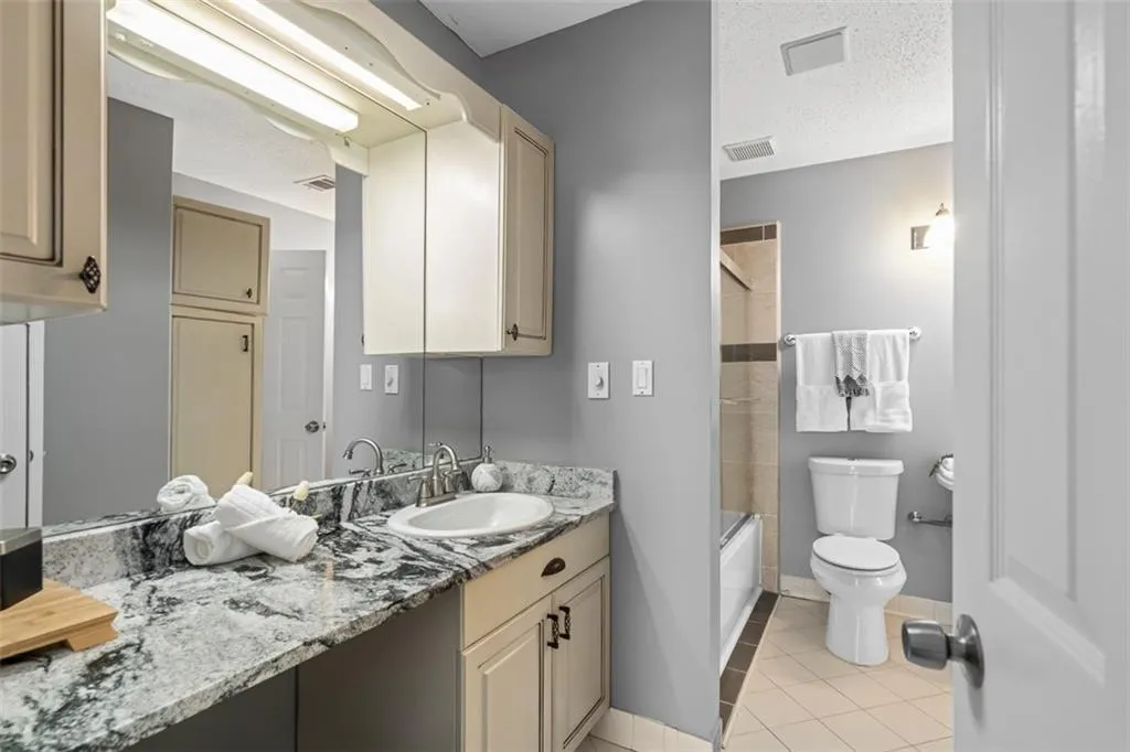1127 Riverbend Club Drive Se, Atlanta, Georgia 30339, 3 Bedrooms Bedrooms, ,2 BathroomsBathrooms,Residential,For Sale,1127 Riverbend Club Drive Se,7637147