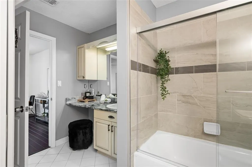 1127 Riverbend Club Drive Se, Atlanta, Georgia 30339, 3 Bedrooms Bedrooms, ,2 BathroomsBathrooms,Residential,For Sale,1127 Riverbend Club Drive Se,7637147