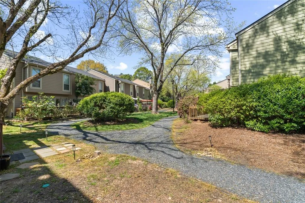 1127 Riverbend Club Drive Se, Atlanta, Georgia 30339, 3 Bedrooms Bedrooms, ,2 BathroomsBathrooms,Residential,For Sale,1127 Riverbend Club Drive Se,7637147