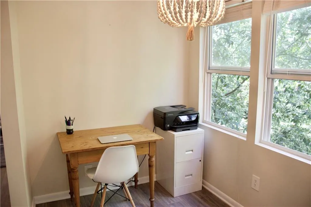 5155 Roswell Road Unit 5/55, Atlanta, Georgia 30342, 1 Bedroom Bedrooms, ,1 BathroomBathrooms,Residential,Sold,5155 Roswell Road Unit 5/55,6725444