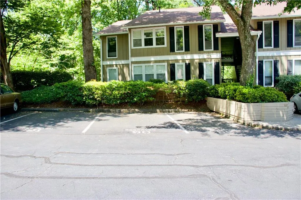 5155 Roswell Road Unit 5/55, Atlanta, Georgia 30342, 1 Bedroom Bedrooms, ,1 BathroomBathrooms,Residential,Sold,5155 Roswell Road Unit 5/55,6725444