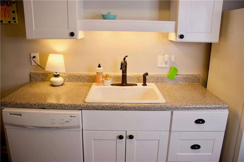 5155 Roswell Road Unit 5/55, Atlanta, Georgia 30342, 1 Bedroom Bedrooms, ,1 BathroomBathrooms,Residential,Sold,5155 Roswell Road Unit 5/55,6725444