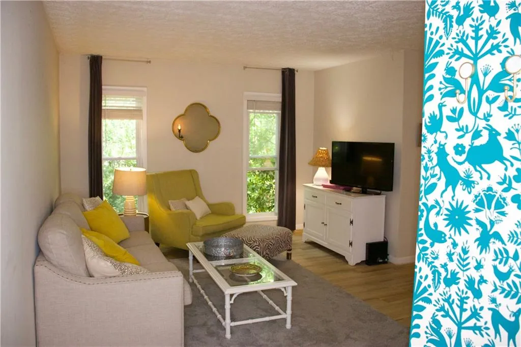 5155 Roswell Road Unit 5/55, Atlanta, Georgia 30342, 1 Bedroom Bedrooms, ,1 BathroomBathrooms,Residential,Sold,5155 Roswell Road Unit 5/55,6725444