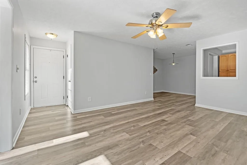 1207 Vicksburg Place, Sandy Springs, Georgia 30350, 2 Bedrooms Bedrooms, ,2 BathroomsBathrooms,Residential,For Sale,1207 Vicksburg Place,7704744