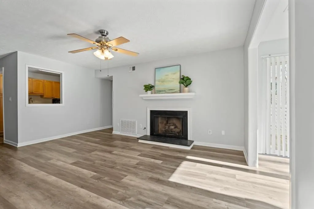 1207 Vicksburg Place, Sandy Springs, Georgia 30350, 2 Bedrooms Bedrooms, ,2 BathroomsBathrooms,Residential,For Sale,1207 Vicksburg Place,7704744