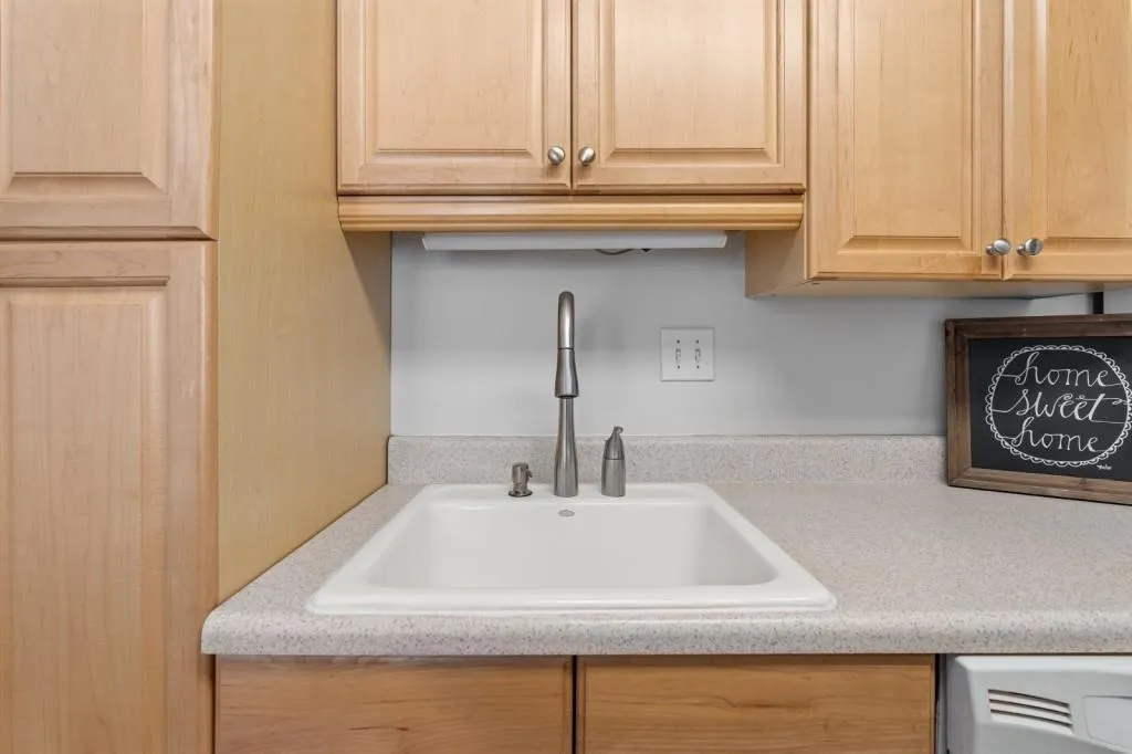 1207 Vicksburg Place, Sandy Springs, Georgia 30350, 2 Bedrooms Bedrooms, ,2 BathroomsBathrooms,Residential,For Sale,1207 Vicksburg Place,7704744