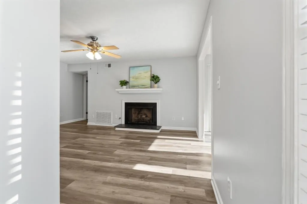 1207 Vicksburg Place, Sandy Springs, Georgia 30350, 2 Bedrooms Bedrooms, ,2 BathroomsBathrooms,Residential,For Sale,1207 Vicksburg Place,7704744