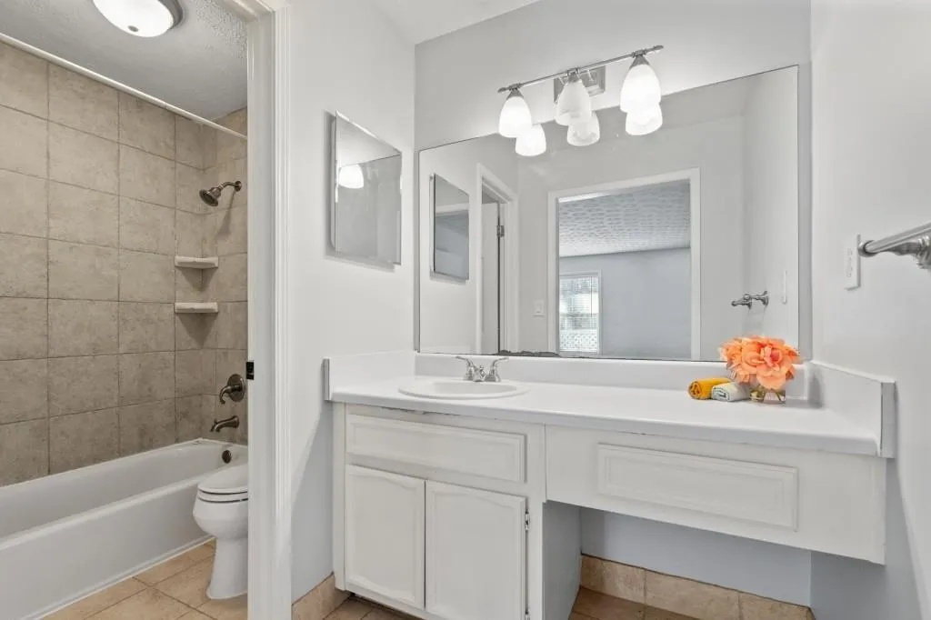 1207 Vicksburg Place, Sandy Springs, Georgia 30350, 2 Bedrooms Bedrooms, ,2 BathroomsBathrooms,Residential,For Sale,1207 Vicksburg Place,7704744