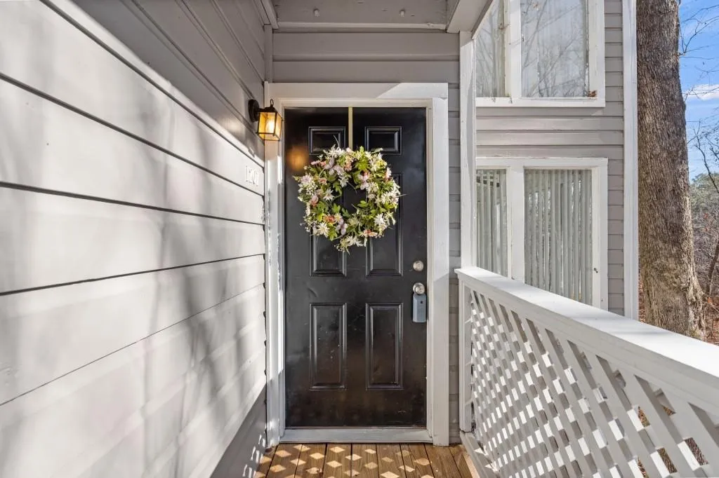 1207 Vicksburg Place, Sandy Springs, Georgia 30350, 2 Bedrooms Bedrooms, ,2 BathroomsBathrooms,Residential,For Sale,1207 Vicksburg Place,7704744