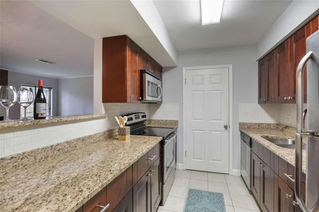 4003 Wingate Way, Sandy Springs, Georgia 30350, 1 Bedroom Bedrooms, ,1 BathroomBathrooms,Residential,Sold,4003 Wingate Way,7380724