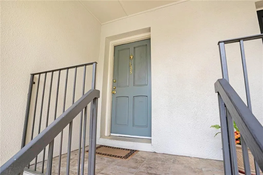 133 Maison Place Nw, Atlanta, Georgia 30327, 2 Bedrooms Bedrooms, ,1 BathroomBathrooms,Residential,For Sale,133 Maison Place Nw,7568417