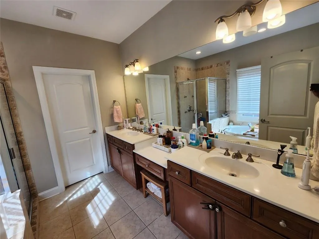 234 Meeting Lane Unit 46, Atlanta, Georgia 30342, 4 Bedrooms Bedrooms, ,2 BathroomsBathrooms,Residential,Sold,234 Meeting Lane Unit 46,7191272