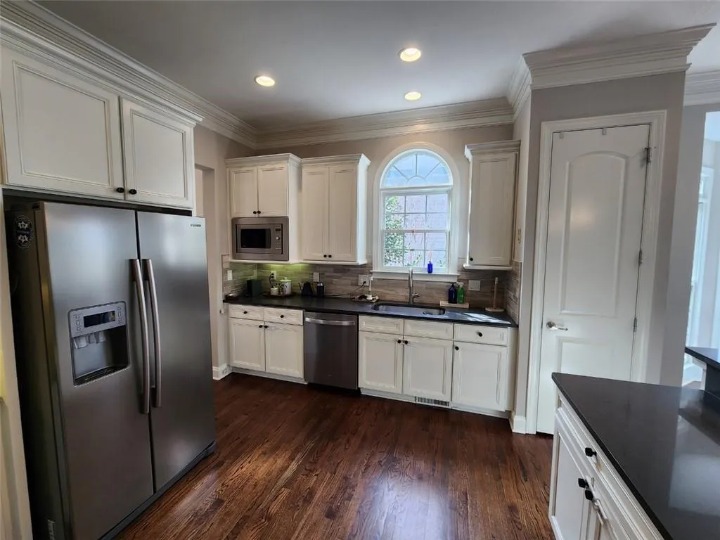 234 Meeting Lane Unit 46, Atlanta, Georgia 30342, 4 Bedrooms Bedrooms, ,2 BathroomsBathrooms,Residential,Sold,234 Meeting Lane Unit 46,7191272