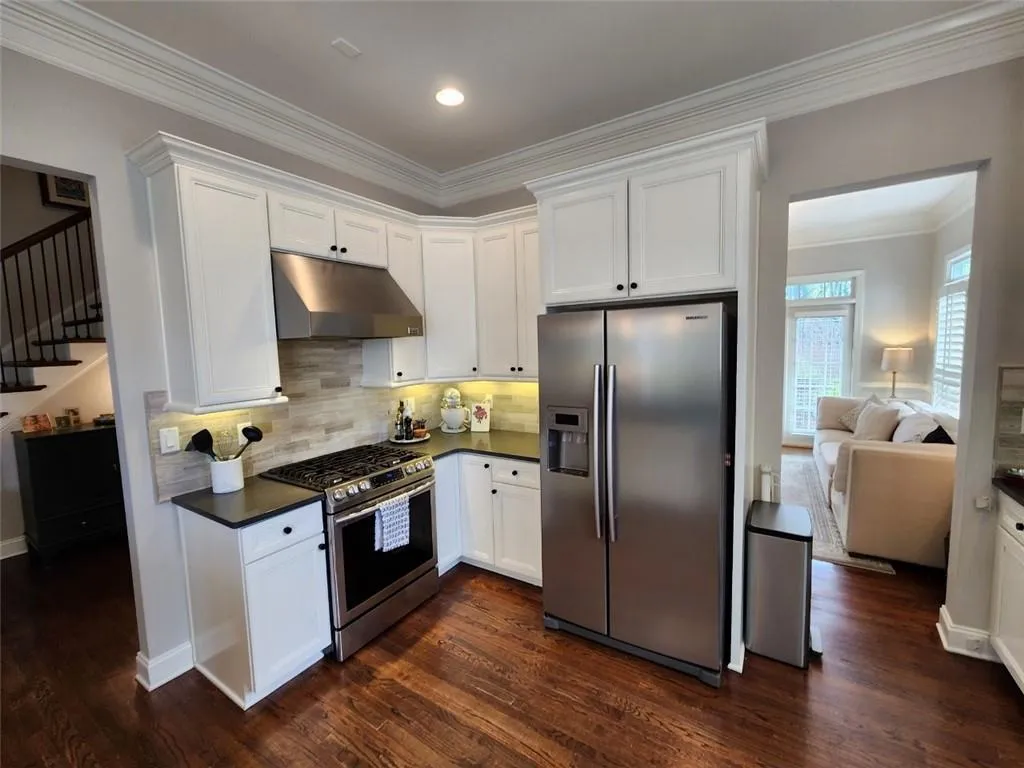 234 Meeting Lane Unit 46, Atlanta, Georgia 30342, 4 Bedrooms Bedrooms, ,2 BathroomsBathrooms,Residential,Sold,234 Meeting Lane Unit 46,7191272