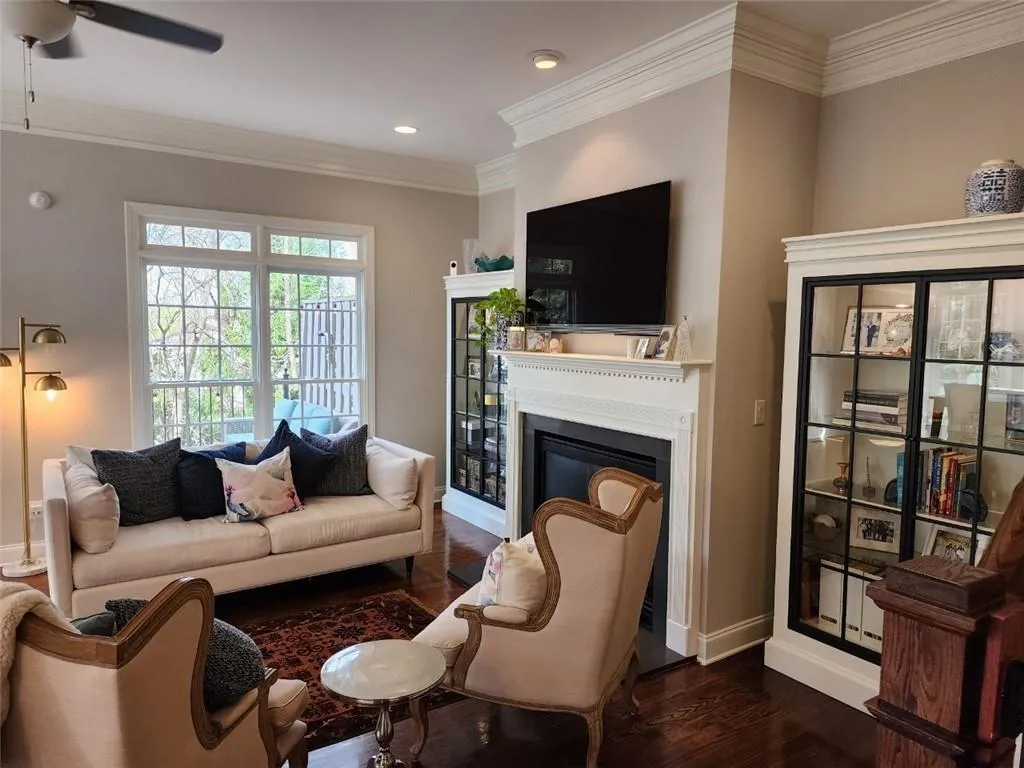 234 Meeting Lane Unit 46, Atlanta, Georgia 30342, 4 Bedrooms Bedrooms, ,2 BathroomsBathrooms,Residential,Sold,234 Meeting Lane Unit 46,7191272