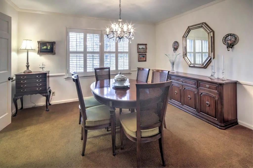 4269 Paces Ferry Road Se, Atlanta, Georgia 30339, 4 Bedrooms Bedrooms, ,3 BathroomsBathrooms,Residential,Sold,4269 Paces Ferry Road Se,5798145