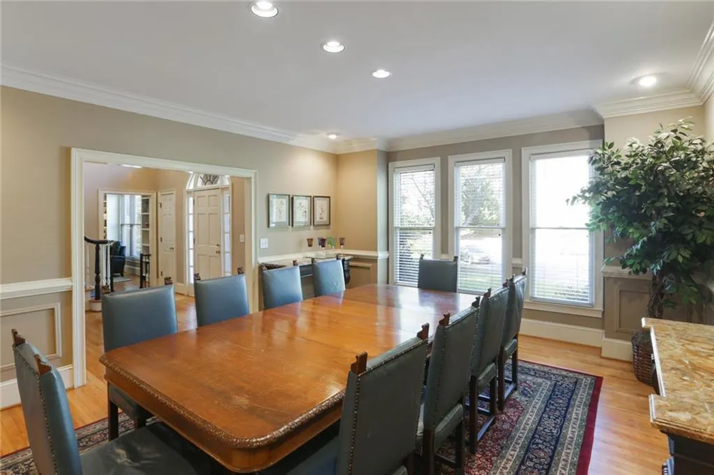 215 Morgan Farm Drive, Sandy Springs, Georgia 30342, 4 Bedrooms Bedrooms, ,4 BathroomsBathrooms,Residential,Sold,215 Morgan Farm Drive,6814757