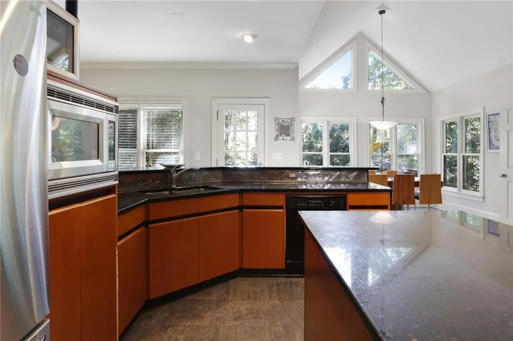 215 Morgan Farm Drive, Sandy Springs, Georgia 30342, 4 Bedrooms Bedrooms, ,4 BathroomsBathrooms,Residential,Sold,215 Morgan Farm Drive,6814757