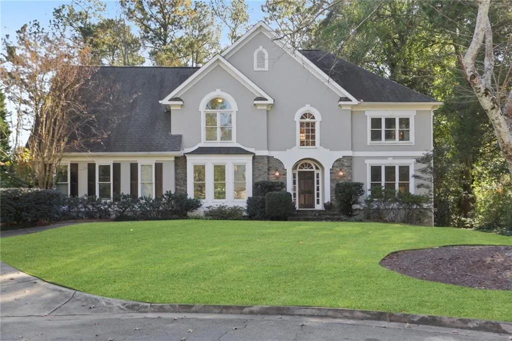 215 Morgan Farm Drive, Sandy Springs, Georgia 30342, 4 Bedrooms Bedrooms, ,4 BathroomsBathrooms,Residential,Sold,215 Morgan Farm Drive,6814757