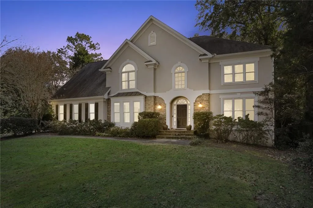 215 Morgan Farm Drive, Sandy Springs, Georgia 30342, 4 Bedrooms Bedrooms, ,4 BathroomsBathrooms,Residential,Sold,215 Morgan Farm Drive,6814757