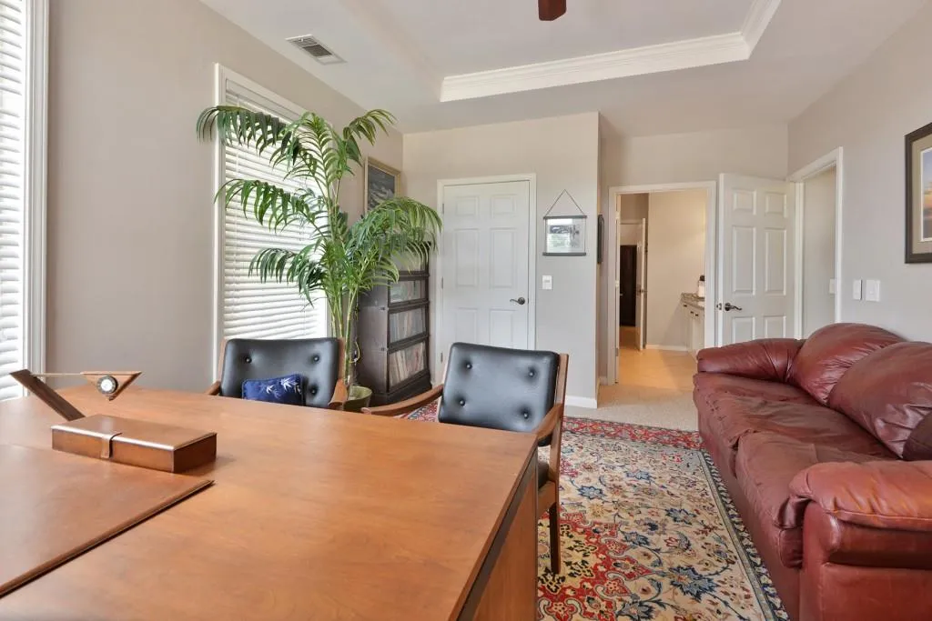 3334 Peachtree Road Ne Unit 109, Atlanta, Georgia 30326, 3 Bedrooms Bedrooms, ,2 BathroomsBathrooms,Residential,For Sale,3334 Peachtree Road Ne Unit 109,7615242