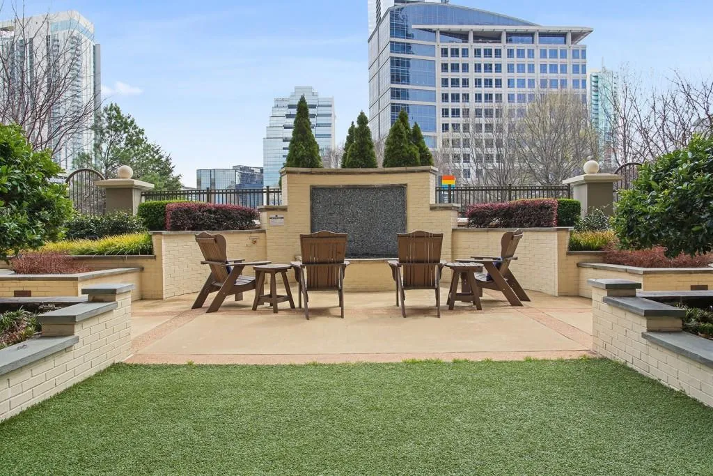 3334 Peachtree Road Ne Unit 109, Atlanta, Georgia 30326, 3 Bedrooms Bedrooms, ,2 BathroomsBathrooms,Residential,For Sale,3334 Peachtree Road Ne Unit 109,7615242