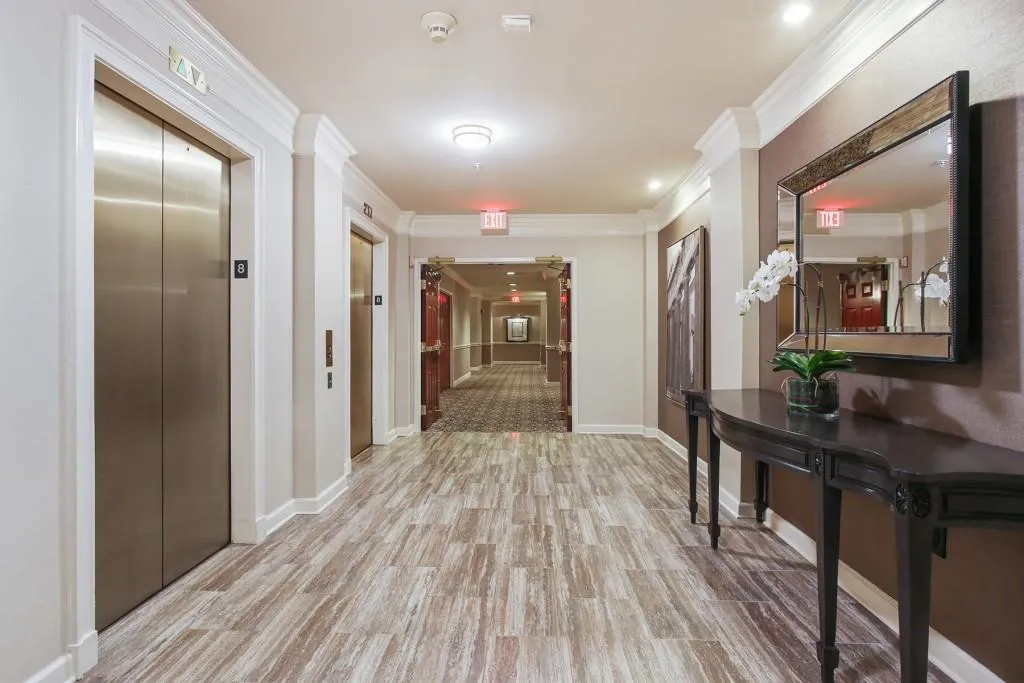 3334 Peachtree Road Ne Unit 109, Atlanta, Georgia 30326, 3 Bedrooms Bedrooms, ,2 BathroomsBathrooms,Residential,For Sale,3334 Peachtree Road Ne Unit 109,7615242