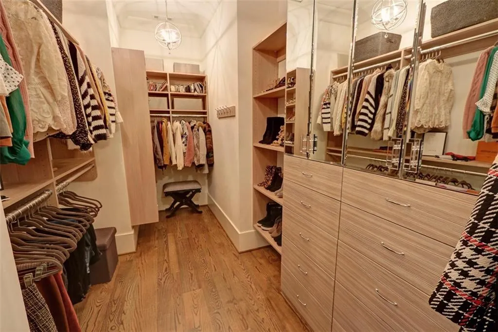 5265 Peachtree Dunwoody Road, Atlanta, Georgia 30342, 6 Bedrooms Bedrooms, ,7 BathroomsBathrooms,Residential,Sold,5265 Peachtree Dunwoody Road,6867719