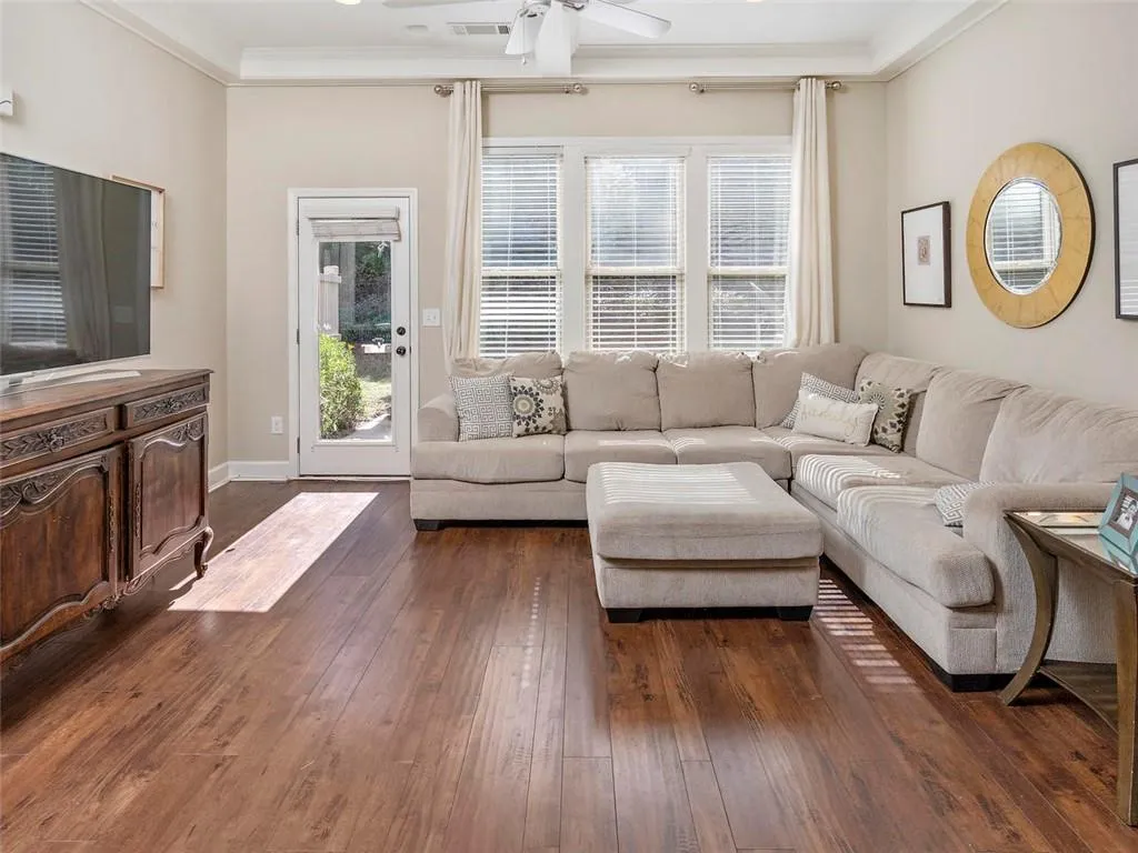 5569 High Point Road, Atlanta, Georgia 30342, 4 Bedrooms Bedrooms, ,3 BathroomsBathrooms,Residential,Sold,5569 High Point Road,6626390