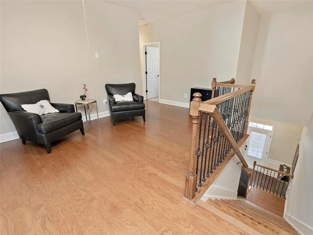 5569 High Point Road, Atlanta, Georgia 30342, 4 Bedrooms Bedrooms, ,3 BathroomsBathrooms,Residential,Sold,5569 High Point Road,6626390