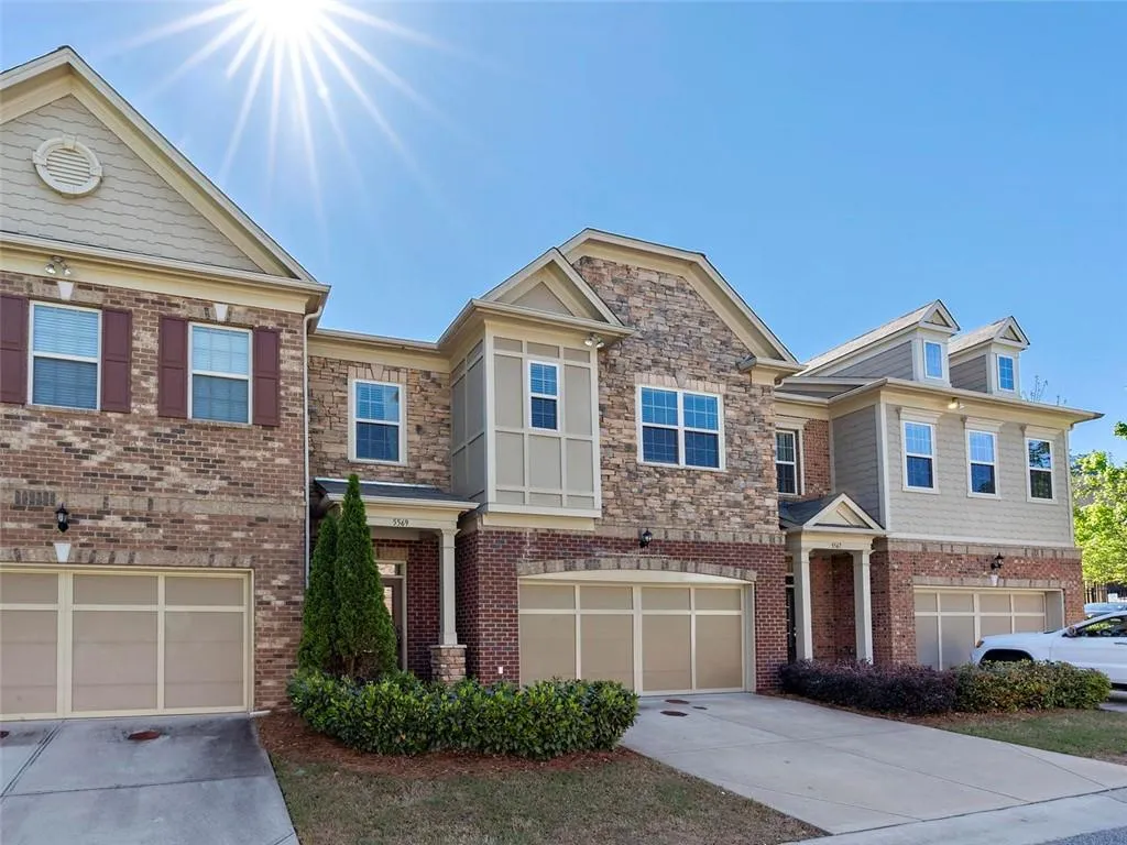 5569 High Point Road, Atlanta, Georgia 30342, 4 Bedrooms Bedrooms, ,3 BathroomsBathrooms,Residential,Sold,5569 High Point Road,6626390