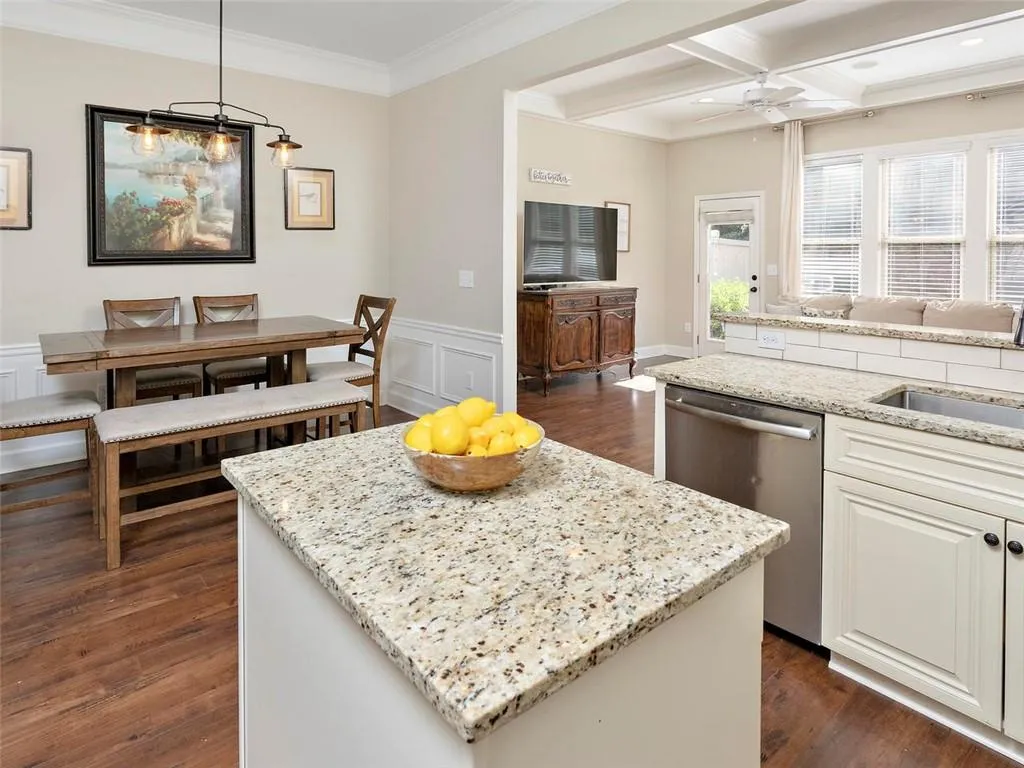 5569 High Point Road, Atlanta, Georgia 30342, 4 Bedrooms Bedrooms, ,3 BathroomsBathrooms,Residential,Sold,5569 High Point Road,6626390