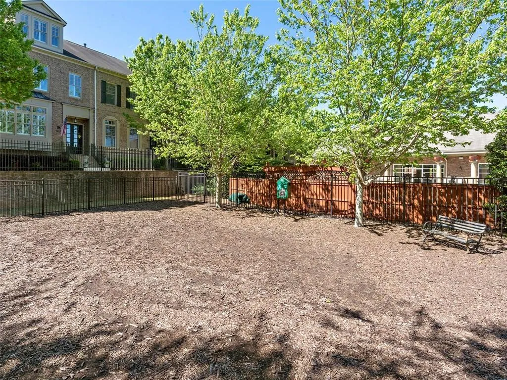 5569 High Point Road, Atlanta, Georgia 30342, 4 Bedrooms Bedrooms, ,3 BathroomsBathrooms,Residential,Sold,5569 High Point Road,6626390