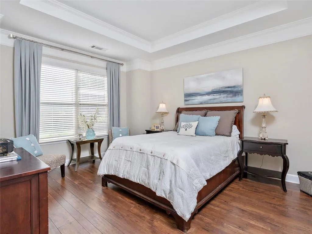 5569 High Point Road, Atlanta, Georgia 30342, 4 Bedrooms Bedrooms, ,3 BathroomsBathrooms,Residential,Sold,5569 High Point Road,6626390