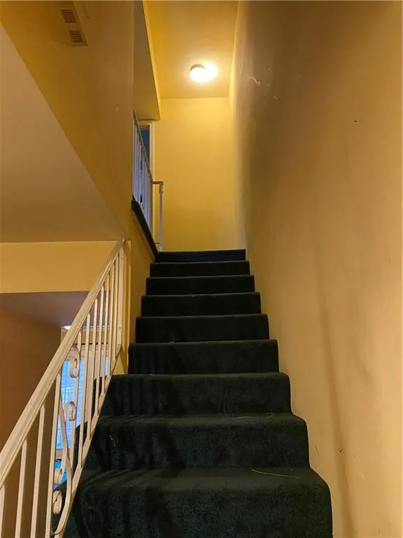5677 Kingsport Drive, Sandy Springs, Georgia 30342, 2 Bedrooms Bedrooms, ,1 BathroomBathrooms,Residential,Sold,5677 Kingsport Drive,6983147